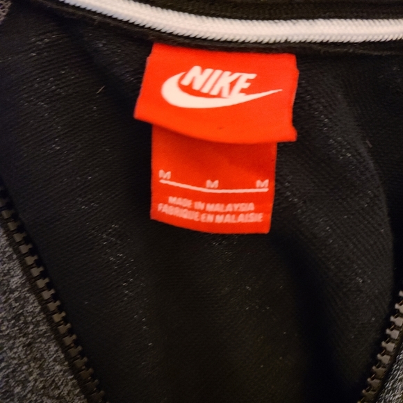 Hooded zip up sweater - Picture 4 of 4